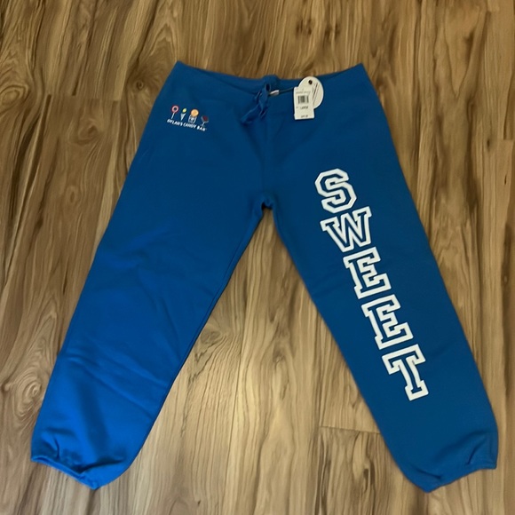 Dylan’s Candy Bar Crop Sweatpants - Picture 1 of 3